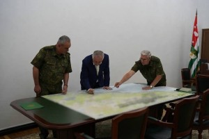 Главнокомандующий Вооруженными силами Республики Абхазия Бадра Гунба сегодня утвердил замысел проведения масштабных оперативно-тактических учений Вооруженных сил, которые пройдут с 12 по 16 октября 2026 года