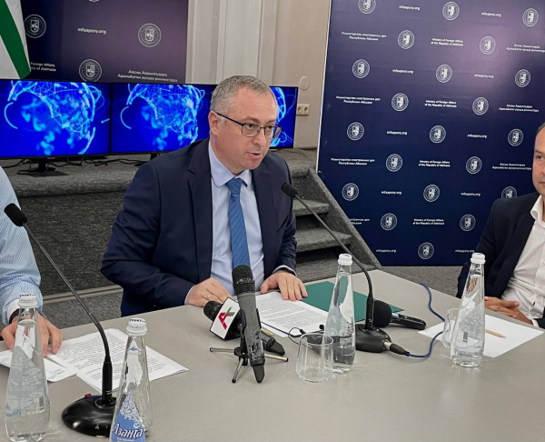 ВЫСТУПЛЕНИЕ ВИЦЕ-ПРЕЗИДЕНТА БАДРЫ ГУНБА НА ВСТРЕЧЕ СО СТУДЕНТАМИ АГУ И МГИМО