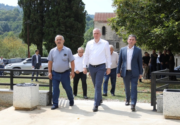 Президент Абхазии посетил село Анхуа