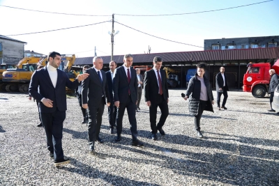 Президент Абхазии Бадра Гунба проинспектировал новое здание службы ЖКХ и обновленный технический парк в Гулрыпшском районе