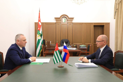 A working meeting was held between Badra Gunba and Sergey Kiriyenko