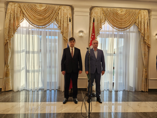 ВИЦЕ-ПРЕЗИДЕНТ БАДРА ГУНБА ПРИНЯЛ УЧАСТИЕ В ТОРЖЕСТВАХ ПО СЛУЧАЮ ПРАЗДНОВАНИЯ ДНЯ РОССИИ