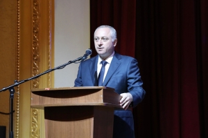 Президент Абхазии выступил на торжественном мероприятии, посвящённом Дню добровольца