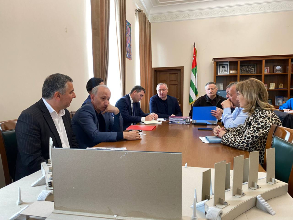 ВИЦЕ-ПРЕЗИДЕНТ БАДРА ГУНБА ПРОВЕЛ ЗАСЕДАНИЕ ГОСУДАРСТВЕННОЙ КОМИССИИ ПО ПОДГОТОВКЕ ПРАЗДНОВАНИЯ 30-ЛЕТИЯ ДНЯ ПОБЕДЫ И НЕЗАВИСИМОСТИ И 15-ЛЕТИЯ ДНЯ МЕЖДУНАРОДНОГО ПРИЗНАНИЯ НЕЗАВИСИМОСТИ РЕСПУБЛИКИ АБХАЗИЯ