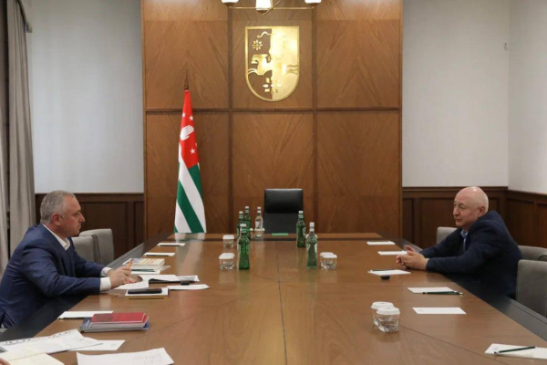 СЕГОДНЯ ПРЕЗИДЕНТ АБХАЗИИ БАДРА ГУНБА ПРОВЕЛ ПРИЕМ ГРАЖДАН ПО ЛИЧНЫМ ВОПРОСАМ