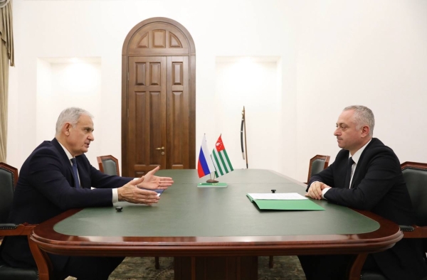 Президент Абхазии Бадра Гунба встретился с заместителем министра экономического развития России Сергеем Назаровым