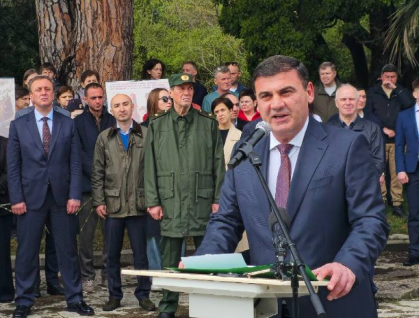 ВИЦЕ-ПРЕЗИДЕНТ АБХАЗИИ БЕСЛАН БИГВАВА ПРИНЯЛ УЧАСТИЕ В «ЭСТАФЕТЕ ПОБЕДЫ»