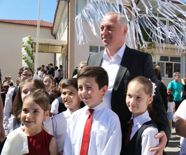 Поздравление Президента Абхазии Бадры Гунба с Днём знаний