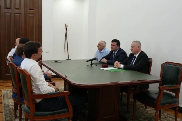 ВСТРЕЧА ПРЕЗИДЕНТА С КОМАНДОЙ АБХАЗИИ ПО ДОМИНО