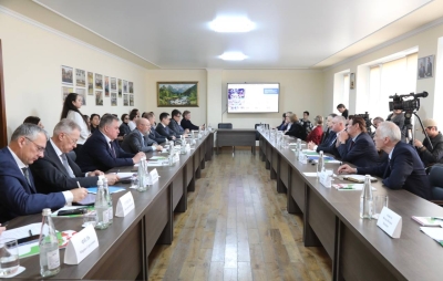 Президент Абхазии Бадра Гунба принял участие в круглом столе «Абхазия и Россия: общий цивилизационный путь», который прошел в Абхазском государственном университете