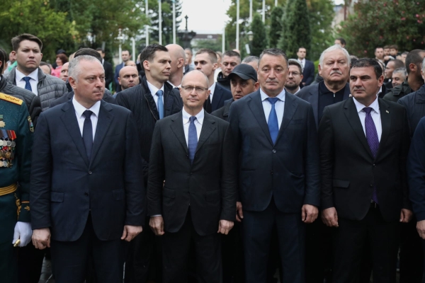 Состоялся военный парад в честь 32-й годовщины Победы в Отечественной войне народа Абхазии 1992–1993 годов