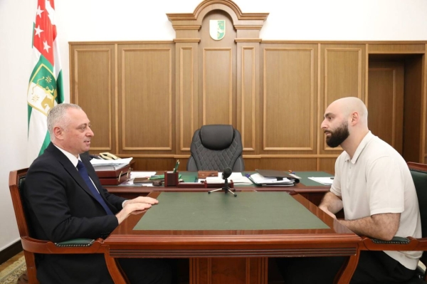 ВСТРЕЧА ПРЕЗИДЕНТА С ОПЕРАЦИОННЫМ ДИРЕКТОРОМ МЕДИЙНОЙ ФУТБОЛЬНОЙ ЛИГИ РОССИИ ДМИТРИЕМ КОРТАВА